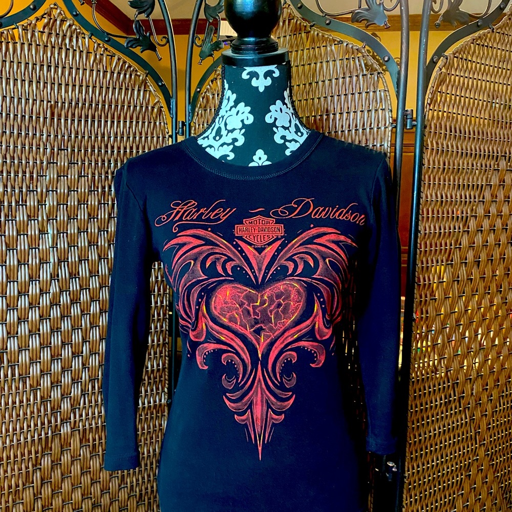 Harley Davidson 3/4 length sleeve black top with red design women’s size small
